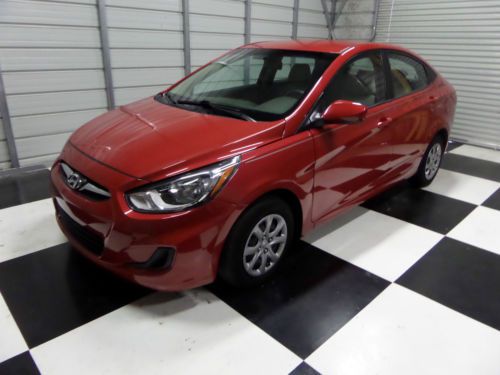 Hyundai accent gls only 33k miles!!! runs and drives like new! no reserve!!