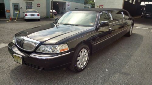 2005 lincoln town car krystal koach 72&#034; limousine 4-door 4.6l