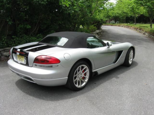 2004 - dodge viper