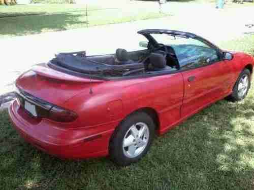 Wow Bright red pontiac sunfire GT convertible florida car with 96386 original mi, image 4