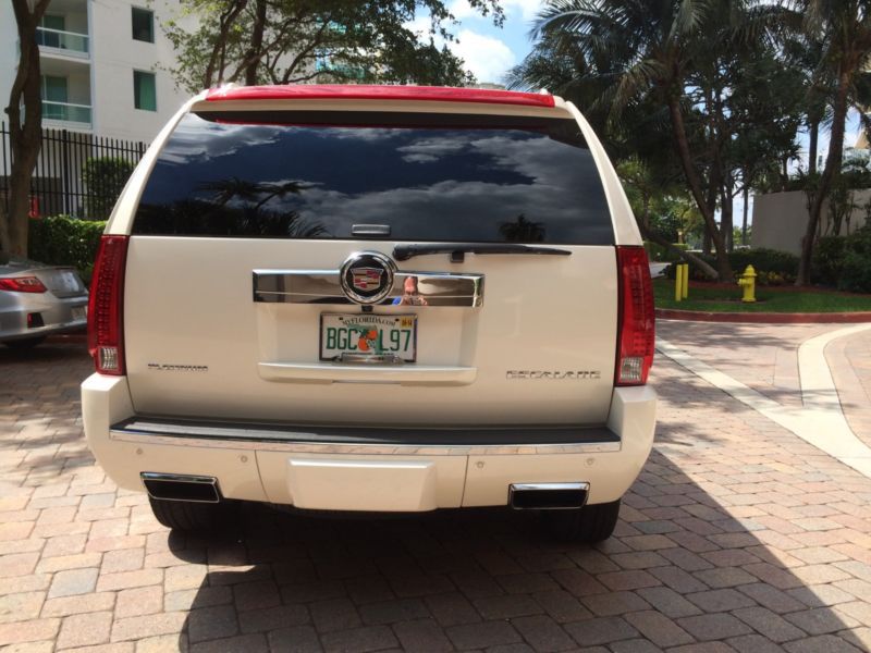 2010 cadillac escalade