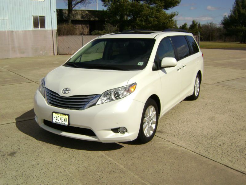 2012 toyota sienna