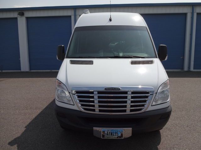 2007 mercedes-benz freightliner sprinter camper van