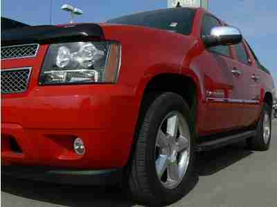 2011 AVALANCHE LTZ AC HEATED SEATS CD DVD NAV BCK UP CAM MOON ROOF PRK SENSORS, image 2