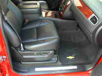 2011 AVALANCHE LTZ AC HEATED SEATS CD DVD NAV BCK UP CAM MOON ROOF PRK SENSORS, image 20