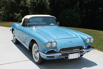 1961 chevrolet corvette convertible