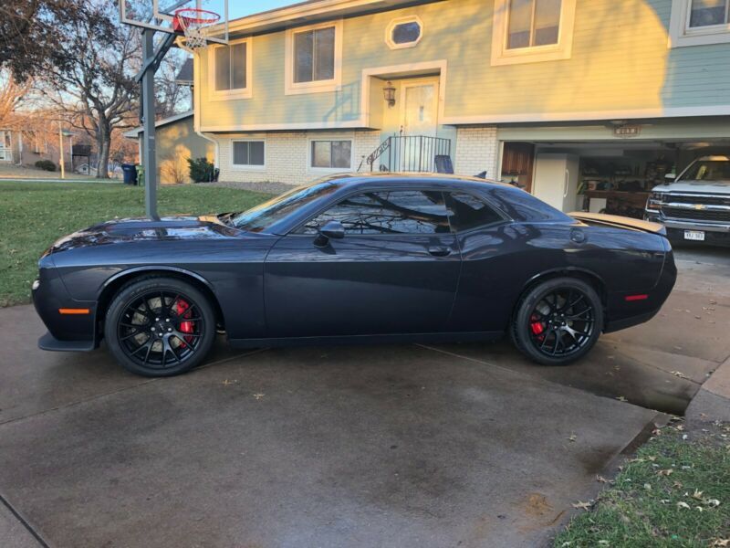 2016 dodge challenger srt hellcat