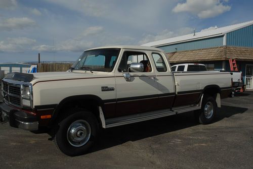 Beautiful, low miles, cummins 12 valve 4x4, extra cab