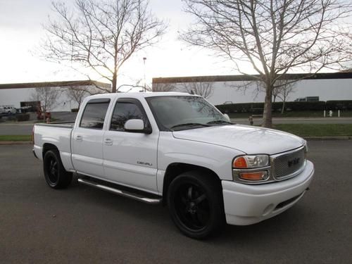 2006 gmc sierra denali base crew cab pickup 4-door 6.0l dvd system awd loaded