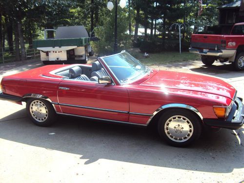 1981 380 sl - cute car!  runs and drives great!  convertible