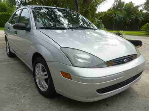 FORD FOCUS SE GREAT COND GAS SAVER NO RESERVE, image 7