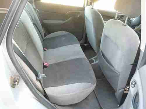 FORD FOCUS SE GREAT COND GAS SAVER NO RESERVE, image 14