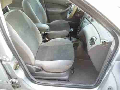 FORD FOCUS SE GREAT COND GAS SAVER NO RESERVE, image 16