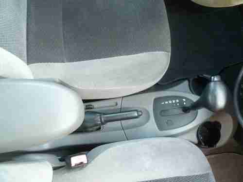 FORD FOCUS SE GREAT COND GAS SAVER NO RESERVE, image 19