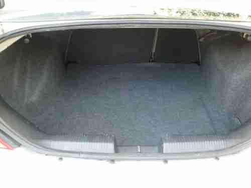 FORD FOCUS SE GREAT COND GAS SAVER NO RESERVE, image 20