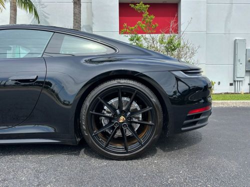 2023 porsche 911 carrera