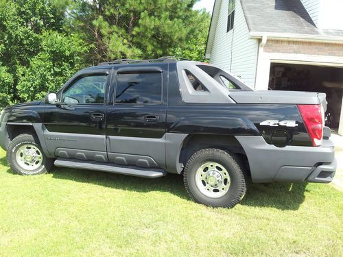 2002 chevrolet avalanche 2500 base crew cab pickup 4-door 8.1l