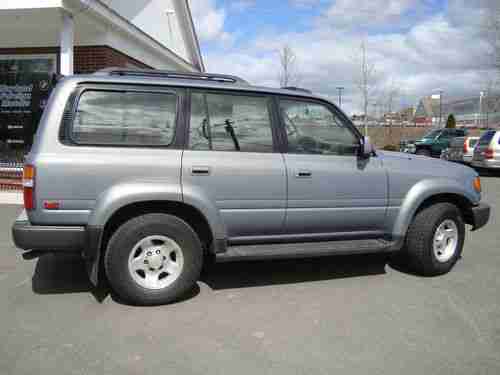 1997 Toyota Land Cruiser Base Sport Utility 4-Door 4.5L, image 3