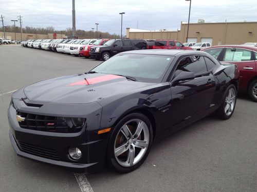 2012 chevrolet camaro ss coupe 2-door 6.2l