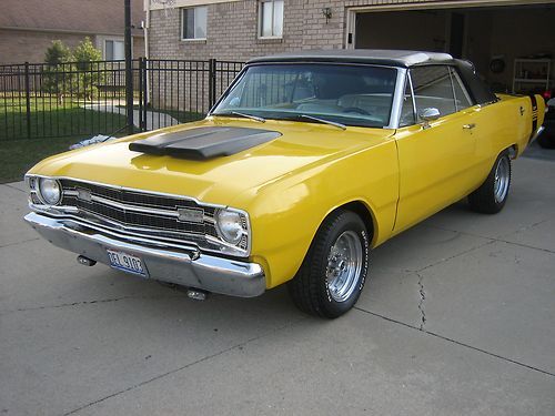 Beautiful rare 1969 dart gt sport v8 convertble- yellow / black top- extra clean