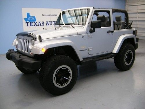 We finance!!!  2007 jeep wrangler sahara 4x4 auto soft top lift kit sat infinity