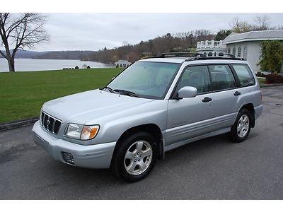 Subaru forester s premium amazing service history tbelt done new tires pano roof