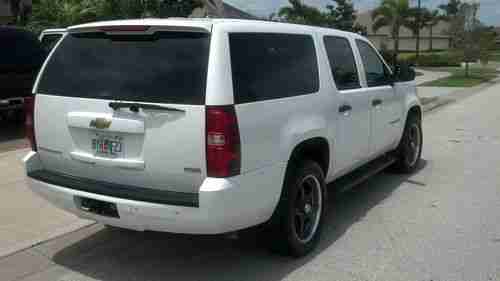 2007 Chevrolet Suburban 1500 LT Sport Utility 4-Door 5.3L, image 5