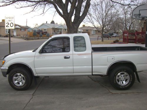 1996 toyota tacoma dlx extended cab pickup 2-door 3.4l