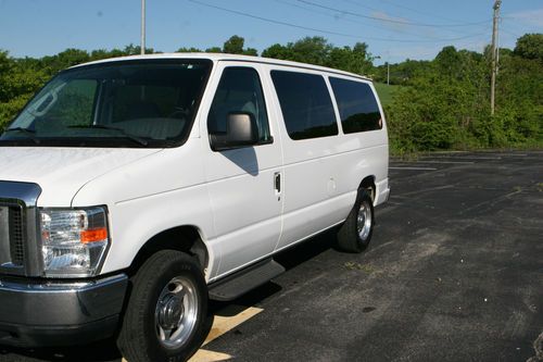 2008 Ford E150 XLT, 5.4L V8, 8 Passenger Van With Factory Trailer Towing Pkg., US $15,675.00, image 4