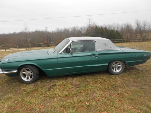 1966 ford thunderbird no rust, original body, clear title