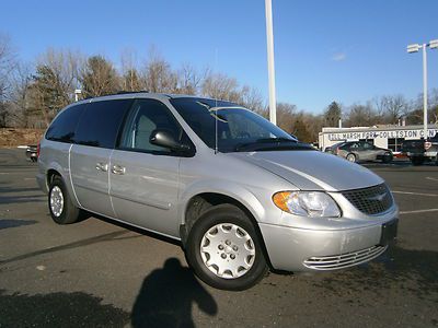 Low reserve one owner 2004 chrysler town and country minivan power sliding doors