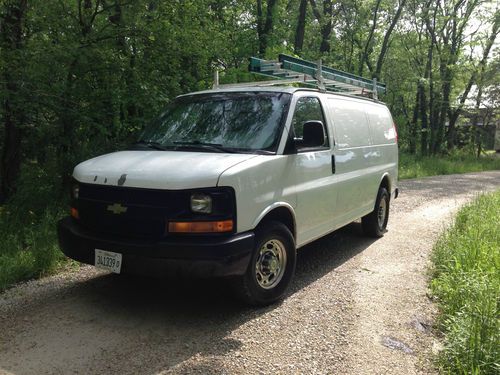 2007 chevrolet express 2500 base standard cargo van 3-door 4.8l