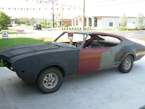 1969 olds cutlass 2 door floor shifter