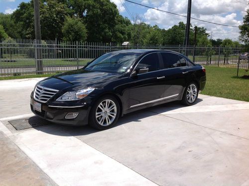 2011 hyundai genesis sedan  4.6 v8   limited edition!!