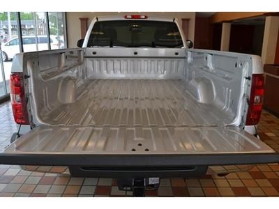 4X4 4WD REGULAR CAB SILVER LOW MILES LOW RESERVE WARRANTY 8