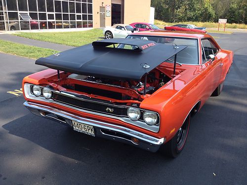 1969.5 dodge super bee 440 6 pack a12 restored rotisserie  lift off hood