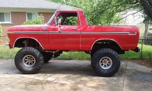1978 bronco fully restored 4x4 9in lift  460 big block 456 gears