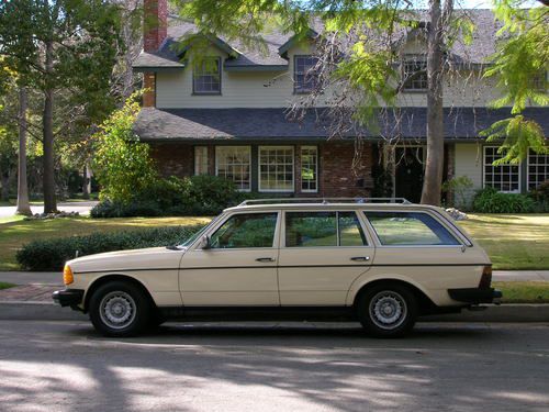 Mercedes 300 td 1980 wagon veggie fuel ready in great condition $8,000