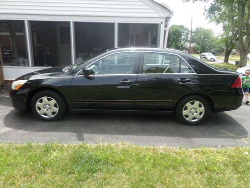 2007 honda accord sedan lx....... free vehicle history report