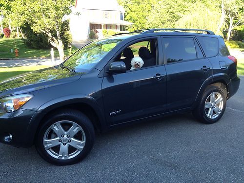 2006 toyotoa rav4 sport - 46000 miles - mint condition