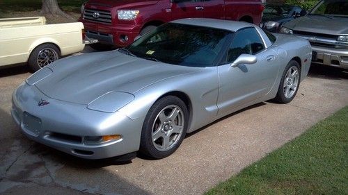 1998 Chevrolet Corvette Base Hatchback 2-Door 5.7L, image 3