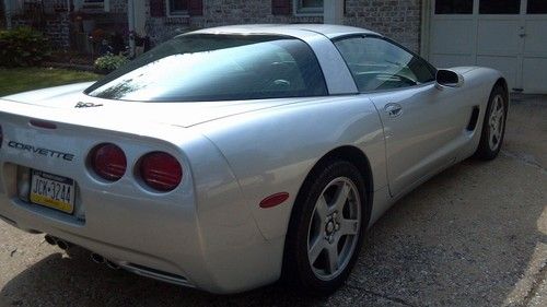 1998 Chevrolet Corvette Base Hatchback 2-Door 5.7L, image 4