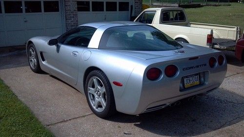 1998 Chevrolet Corvette Base Hatchback 2-Door 5.7L, image 6