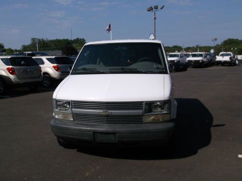 2005 chevrolet astro van/ bin package and bulkhead/ clean!!!