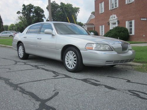 Fully Loaded Signature Series Town Car Sedan w Wood Grain Steering Wheel LOOK!!!, US $6,500.00, image 5