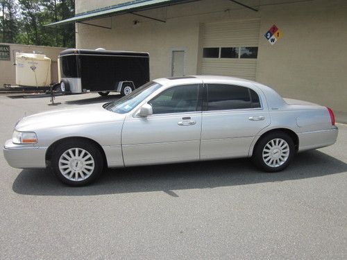 Fully Loaded Signature Series Town Car Sedan w Wood Grain Steering Wheel LOOK!!!, US $6,500.00, image 8