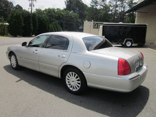 Fully Loaded Signature Series Town Car Sedan w Wood Grain Steering Wheel LOOK!!!, US $6,500.00, image 9