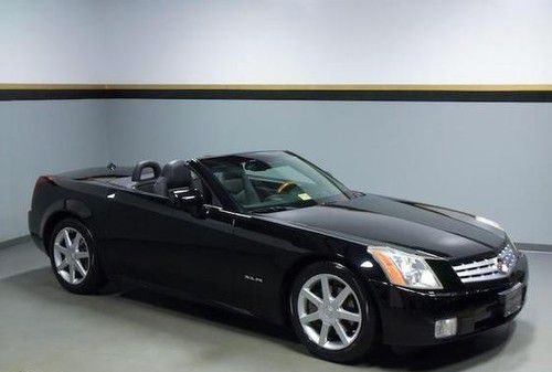 2005 cadillac xlr black on black