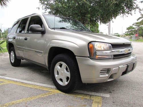 2002 chevrolet trailblazer ls 4x4 only 65k original  miles nice! @best offer