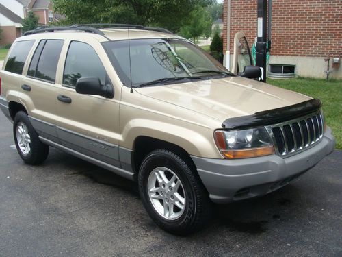 2000 jepp grand cherokee laredo 4x4 v8  **low mileage**